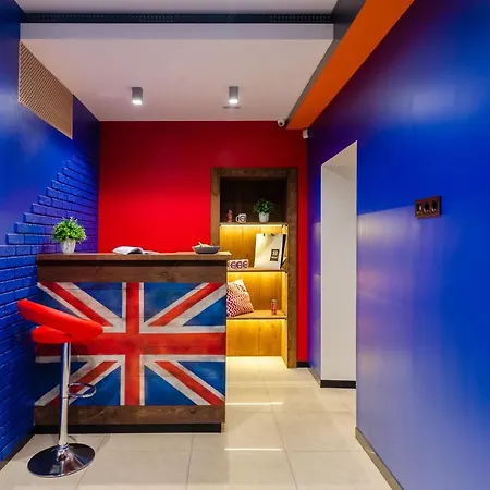 Underground Hostel *